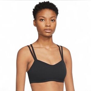 NIKE *NWT ZENVY STRAPPY LIGHT-SUPPORT PADDED SPORTS BRA - WOMEN'S